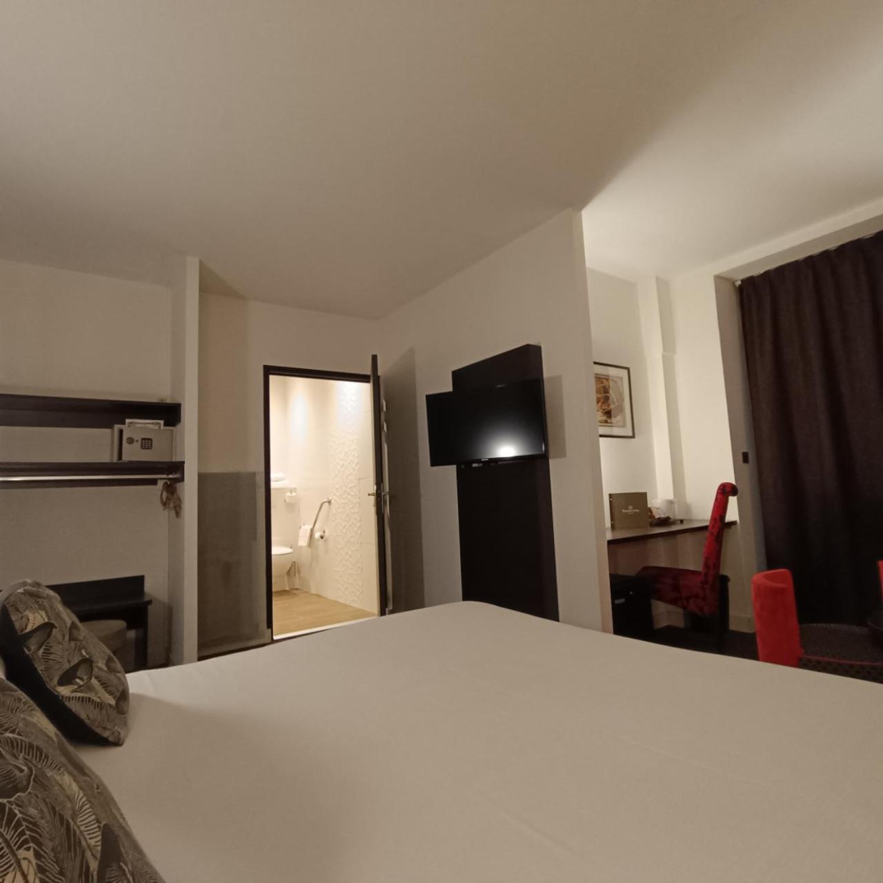 Hotel Voltaire Opera Centre 3*