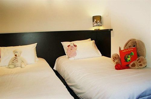 Voltaire Opera Centre Hotel 3*