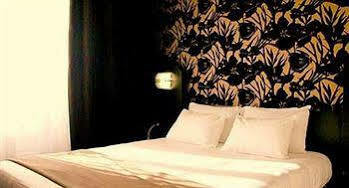 Voltaire Opera Centre Hotel